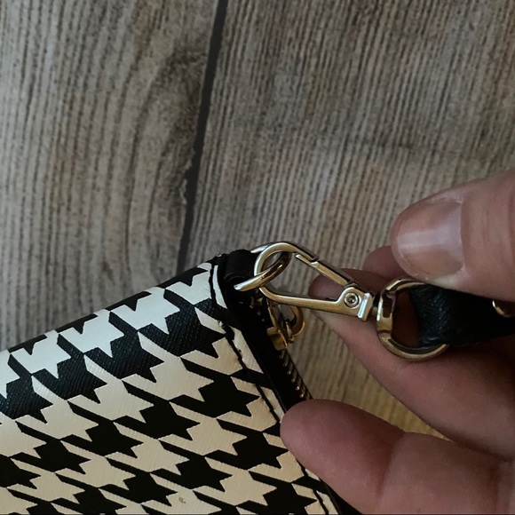 Michael Kors black and white wallet/wristlet - Picture 6 of 8